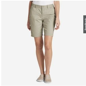 Eddie Bauer Curvy Bermuda short size 6